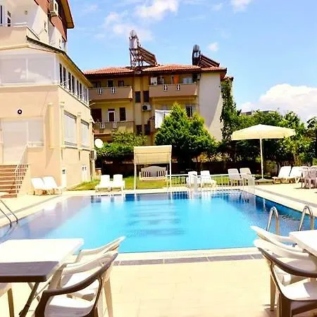 Side Papirus Hotell 3*